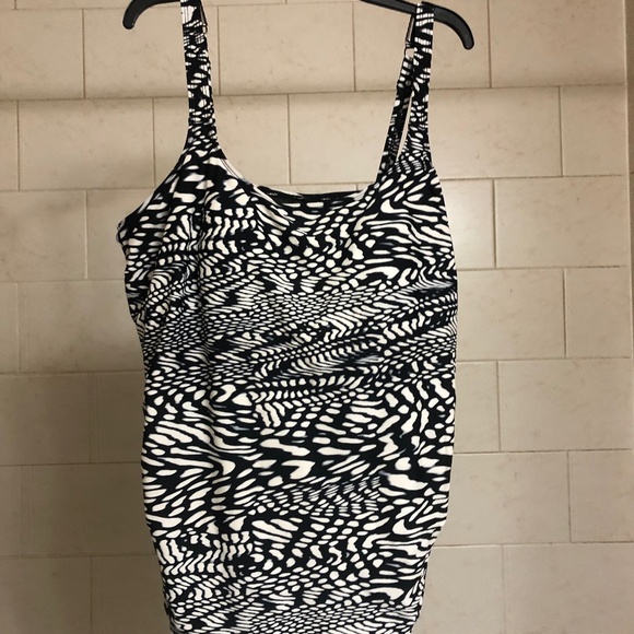 KRISTA- Tankini Swimsuit Bathing Suit Top Only Sz 2X - Picture 1 of 8